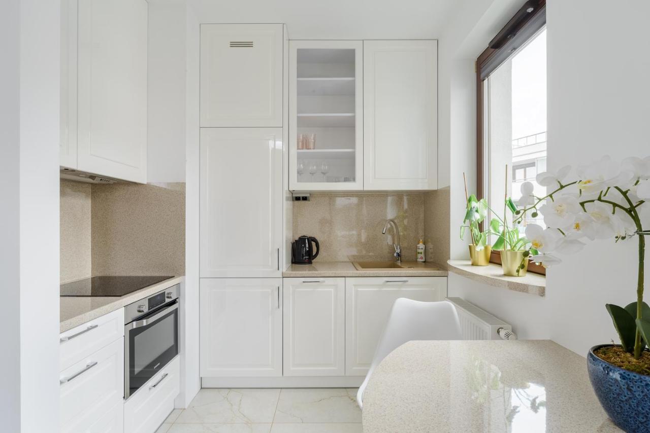 Modern Studios Near Arkadia Center Варшава Екстер'єр фото